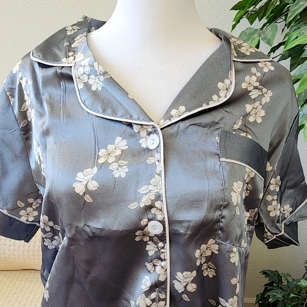 3 for $20 Women's Satin Floral Print Pajama Set (NWT)